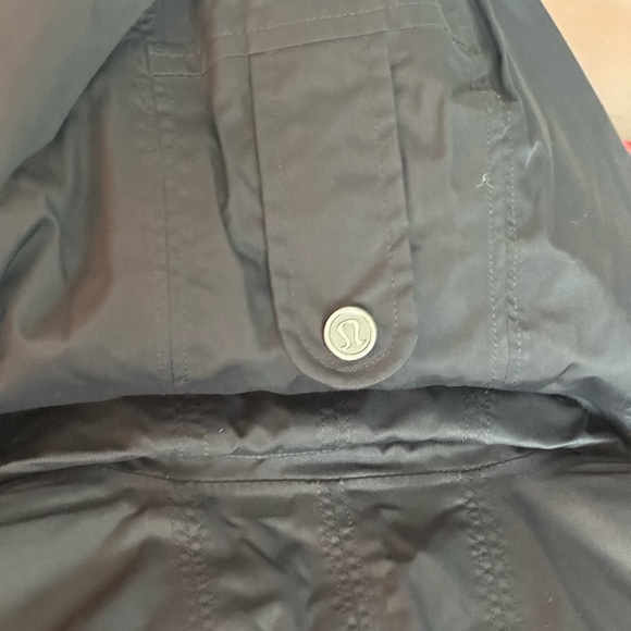 Lululemon Parka Size 8 - Picture 5 of 7